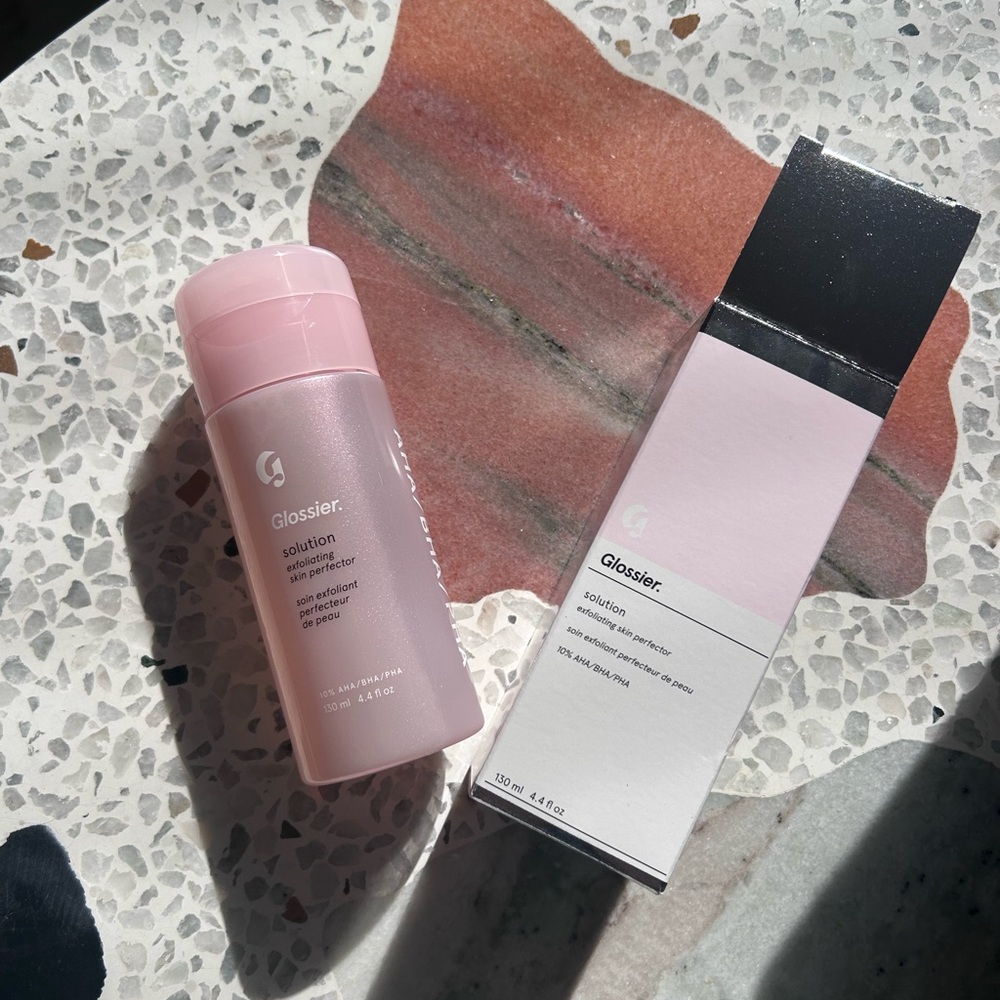 Glossier Pink Solution Exfoliator